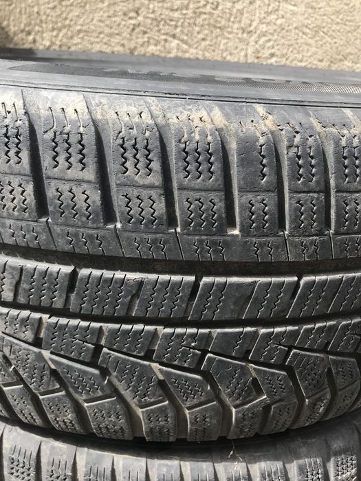 Зимни гуми 18 цола Hankook Winter I cept evo2 SUV 225/55/18 DOT4017