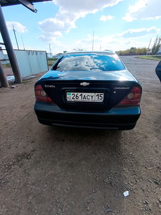 Автомобиль Шевроле
