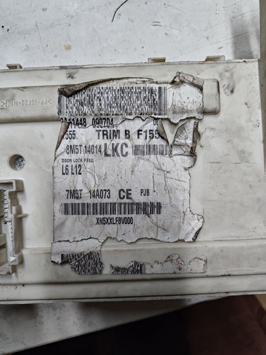 Panou siguranțe BCM Ford Focus 2 8M5T 14014 LKC 
8M5T 14014 DLD