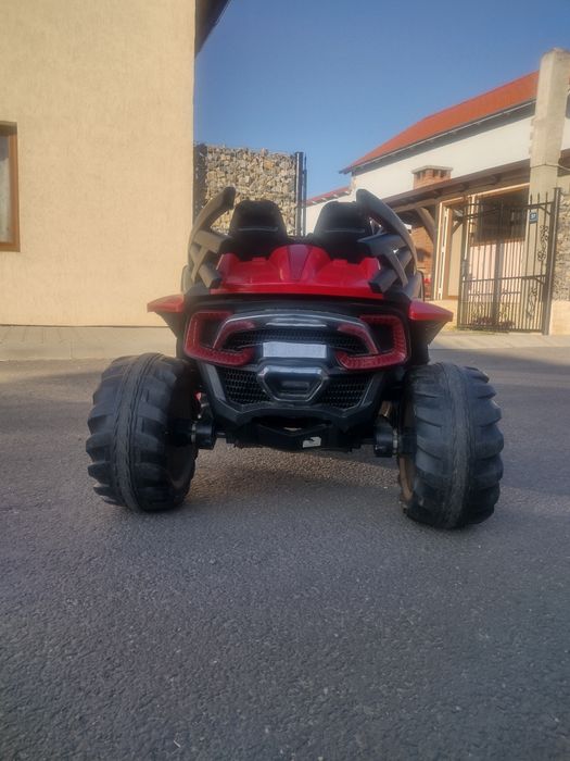 Vând mașinuță de copii !