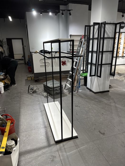 Стенды для одежды