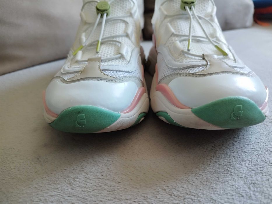 Нова цена-150лв Дамски Karl Lagerfeld