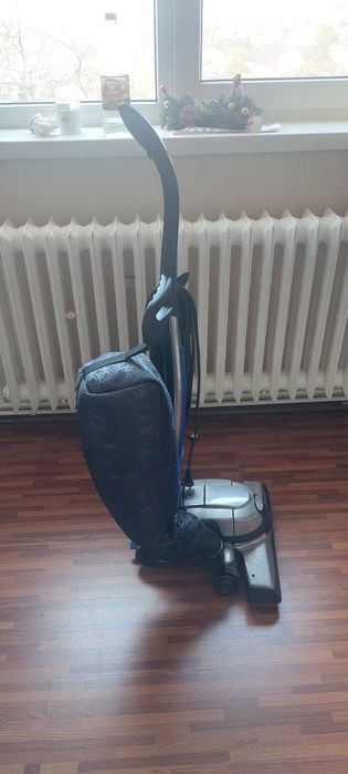 Vând aspirator Kyrby
