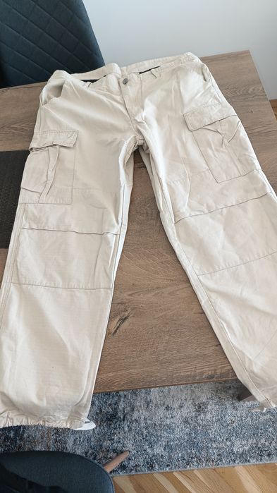Carhartt cargo бежов