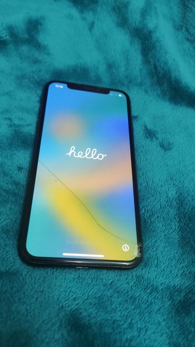 Продам iPhone Xs