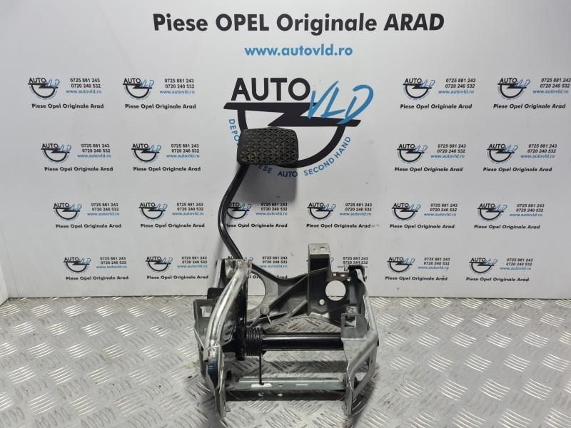 Pod pedalier automat Opel Vectra C facelift