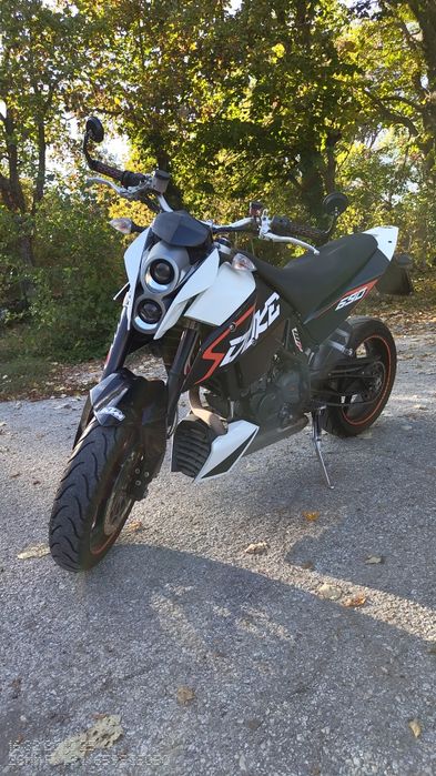 KTM Duke 690 LC4