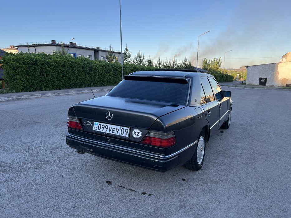 Мерседес w124 Е300