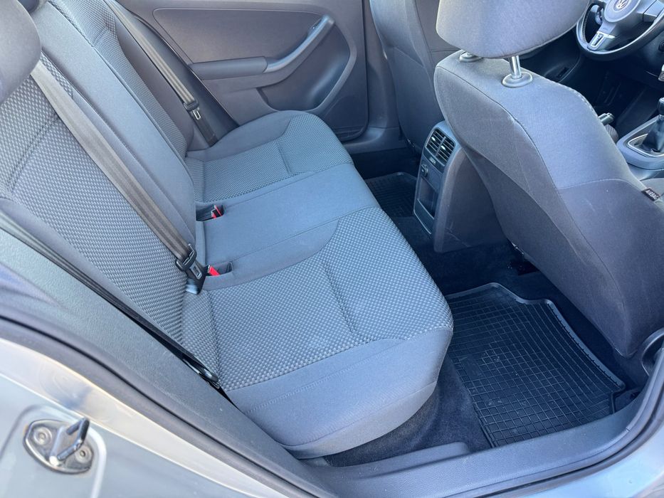 VOLKSWAGEN Jetta 2012 — imagine 5