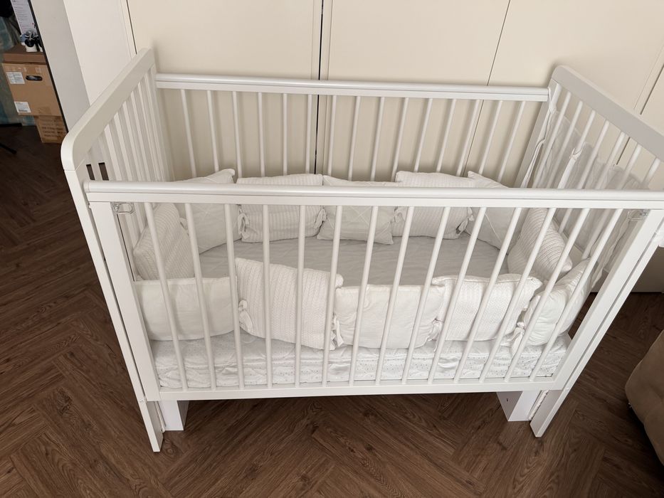 Продам детскую кроватку Tomix