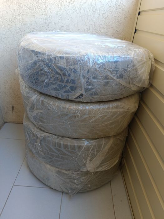 Продам шины зимние 4 колеса