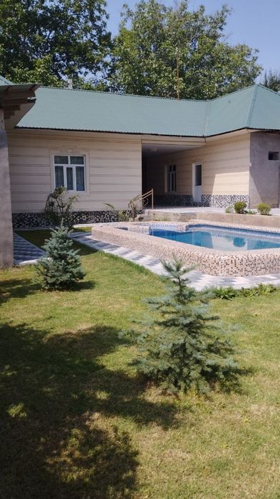 Сижжакда таёр дача сотилади ховлидан котта сув тогла куриниб туради