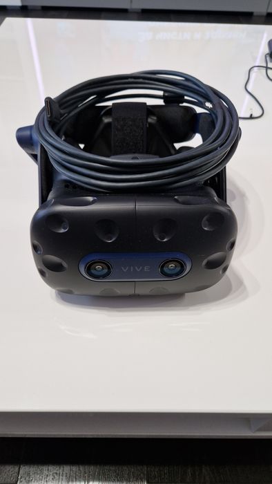 Очила за виртуална реалност HTC VIVE PRO 2
