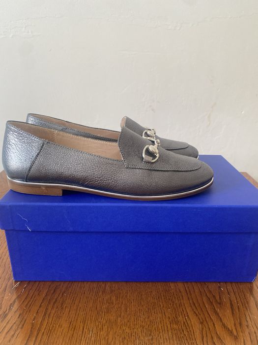 Лоферы кожаные новые продам