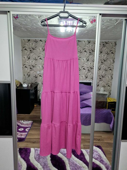 Rochie fucsia, noua, cu eticheta