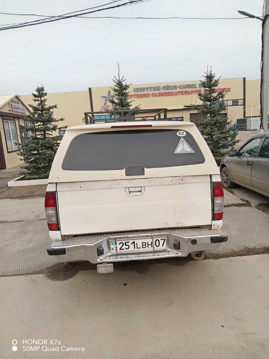 Продам ниссан навара