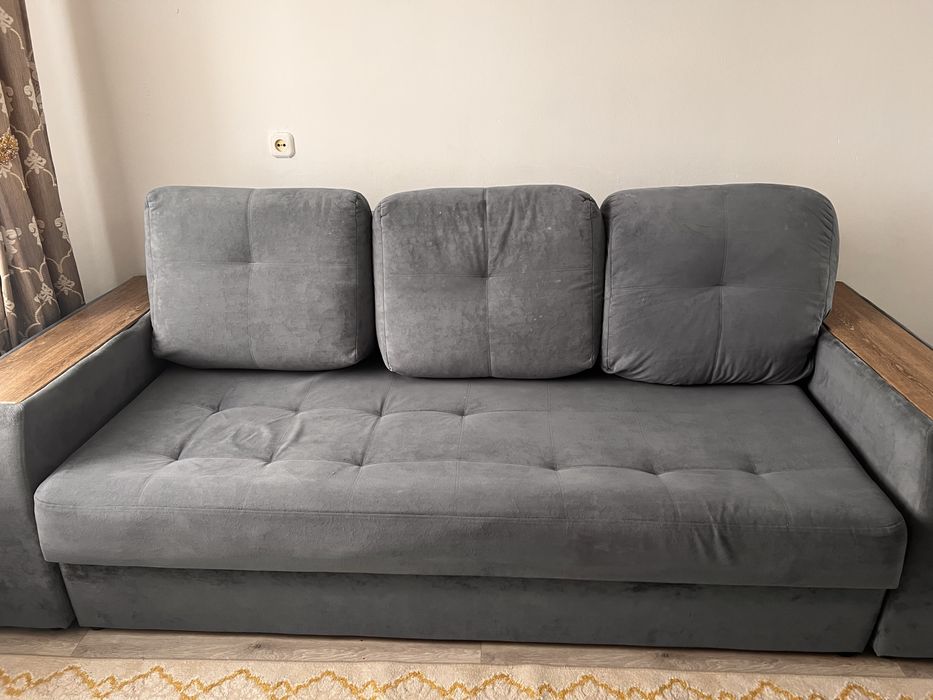 Продам диван в хорошем состояний