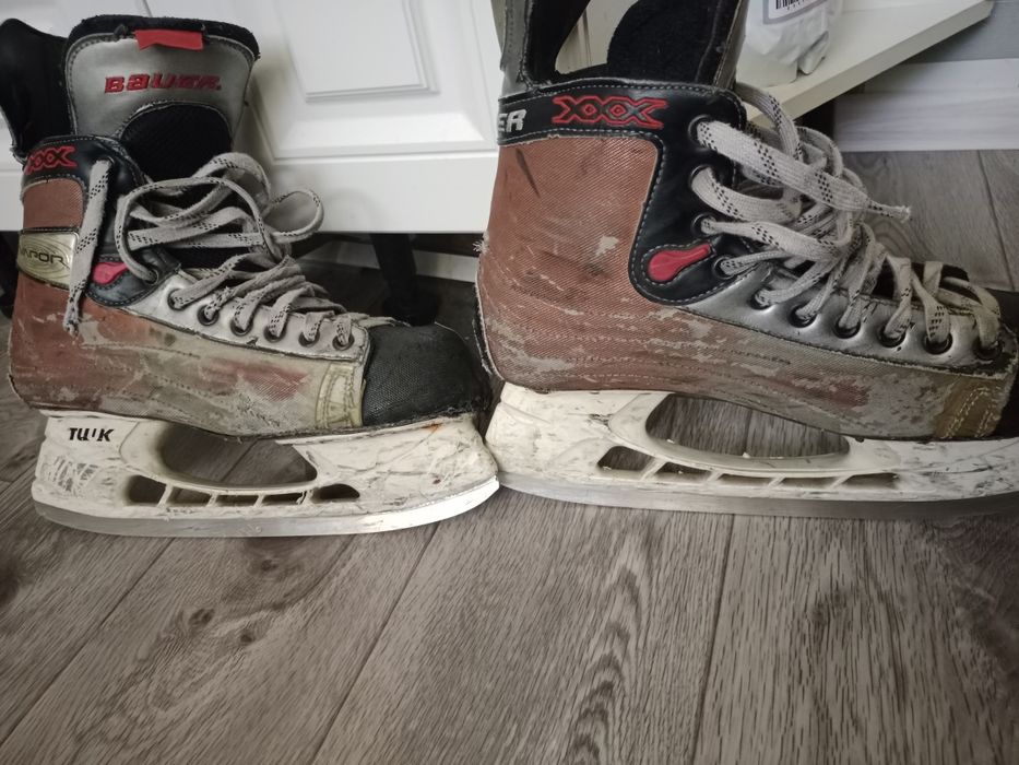 Коньки хоккейные