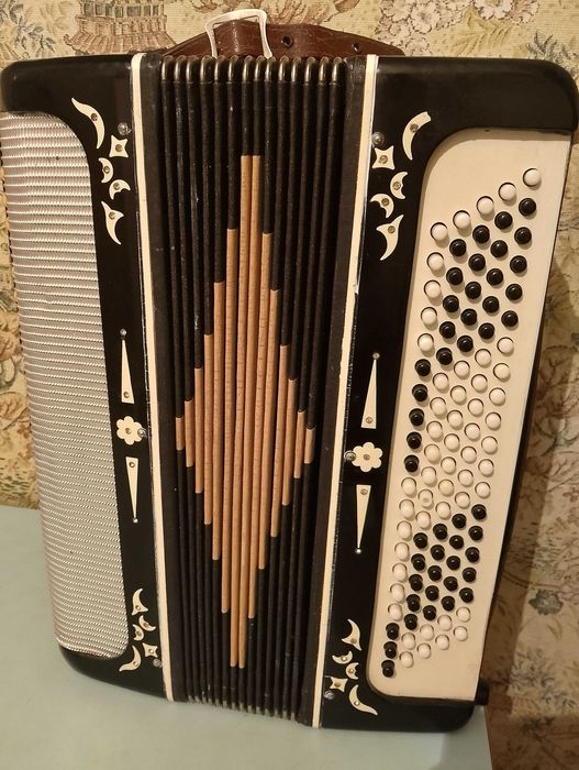 Продам Баян Беларусь