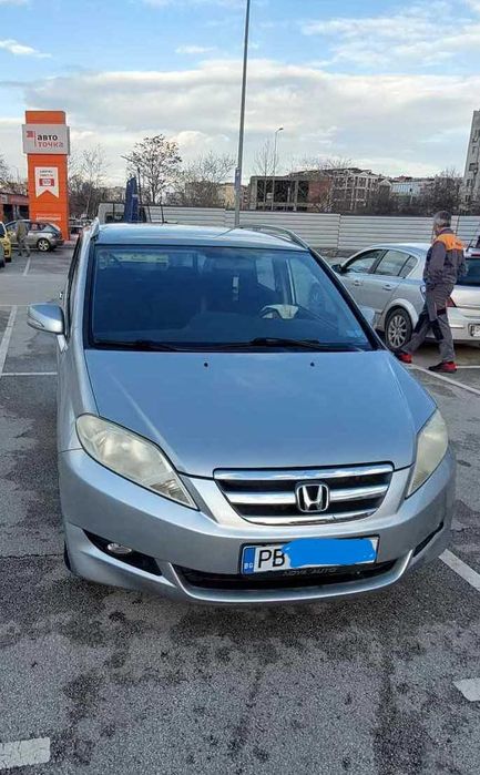 Продавам Honda FR-V 2.2D. в много добро състояние.