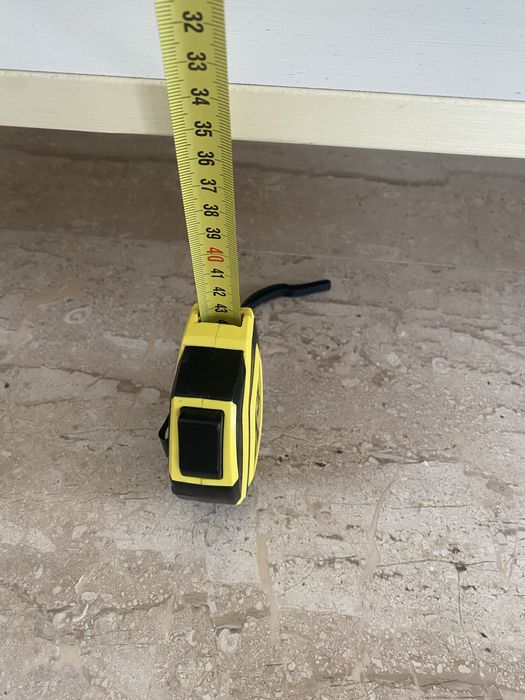 Продавам холна маса