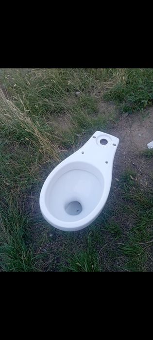 Продам унитаз без бачка