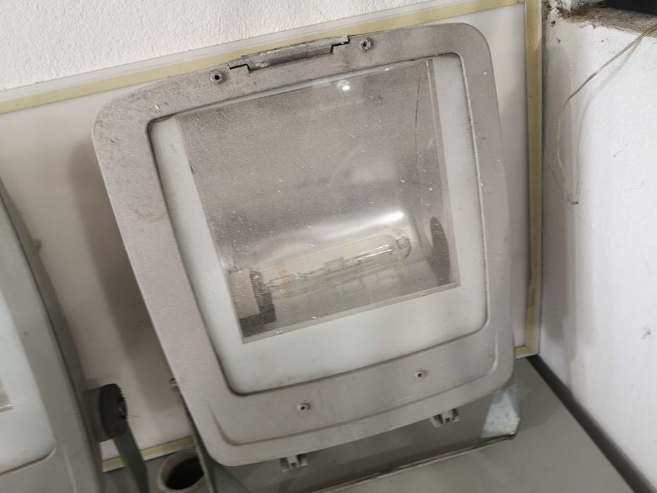 Лампи (големи) 4 бр 250 W