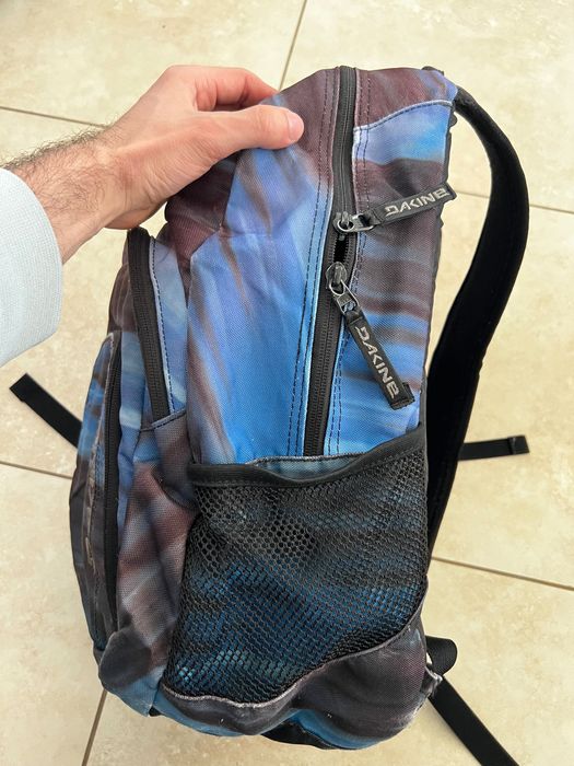Vând rucsac Dakine Eastpak usa