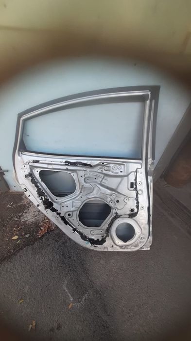 Дверь на Hyundai ACCENT