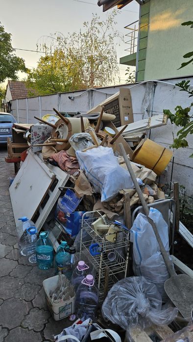 Oferim servici de debarasari