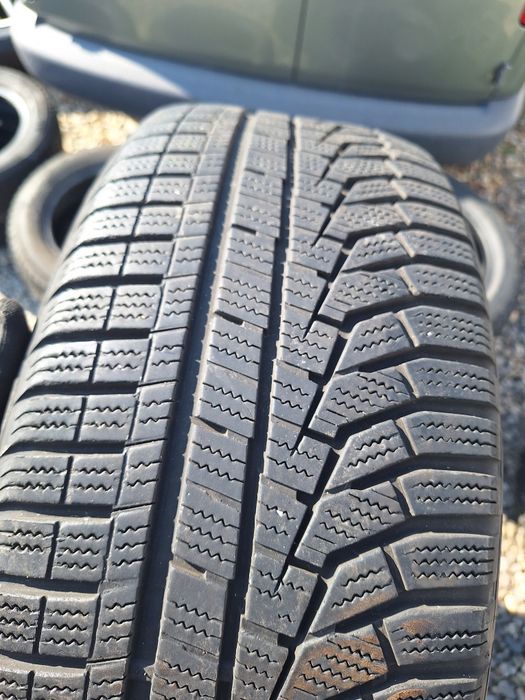 Anvelope iarna hankook 215 55 r17 dot 2020