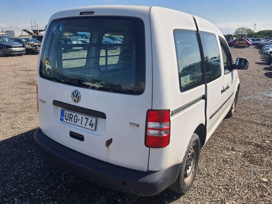 На части! VW Caddy 1.6 ТDI (CAYN)