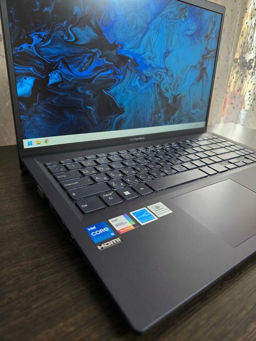 Отличный ноутбук Asus ExpertBook B1 / i5-11 Gen / 2023 год