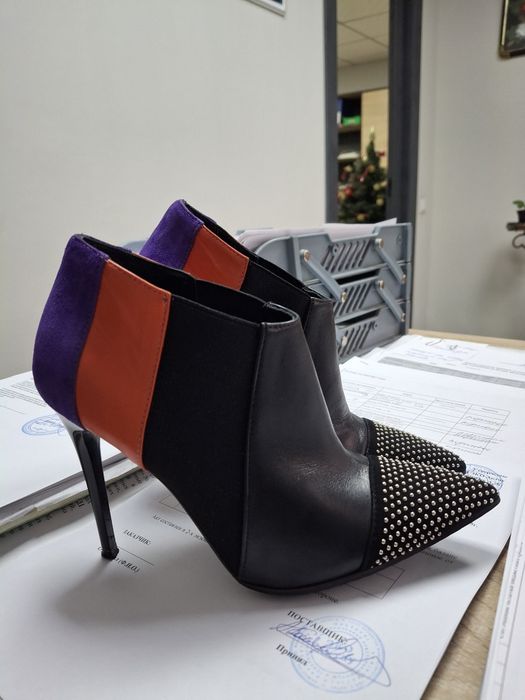 Женская,обувь ..