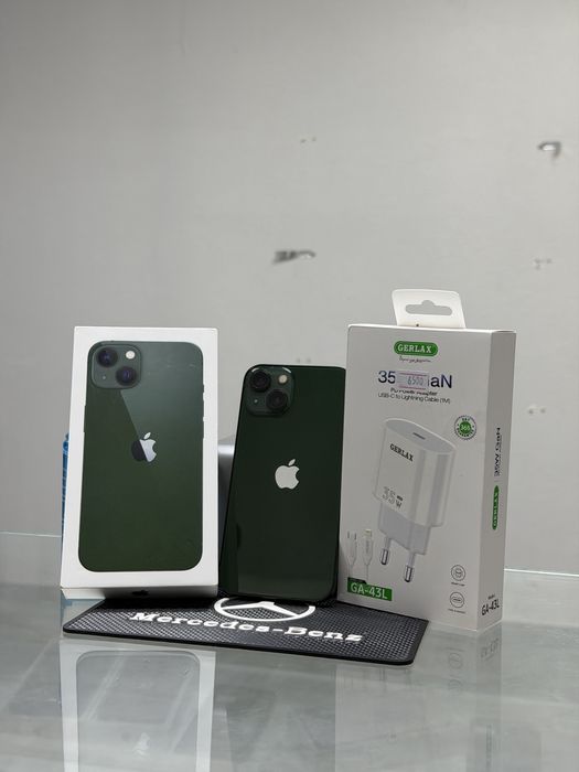 iPhone 13 в идеальном состоянии