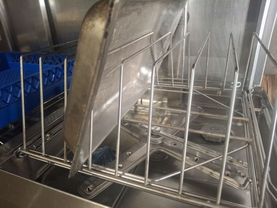 Миална машина професионалена посудна HOBART