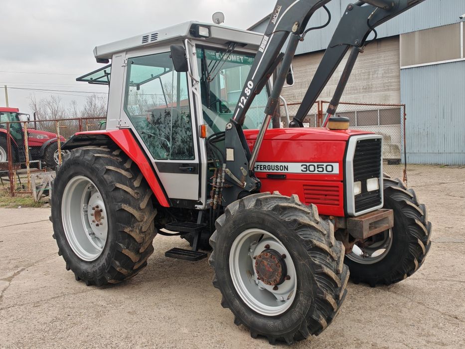 Tractor Massey Ferguson 3050 cu încărcător frontal Manip