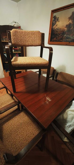 Разтегаема маса с 6 стола