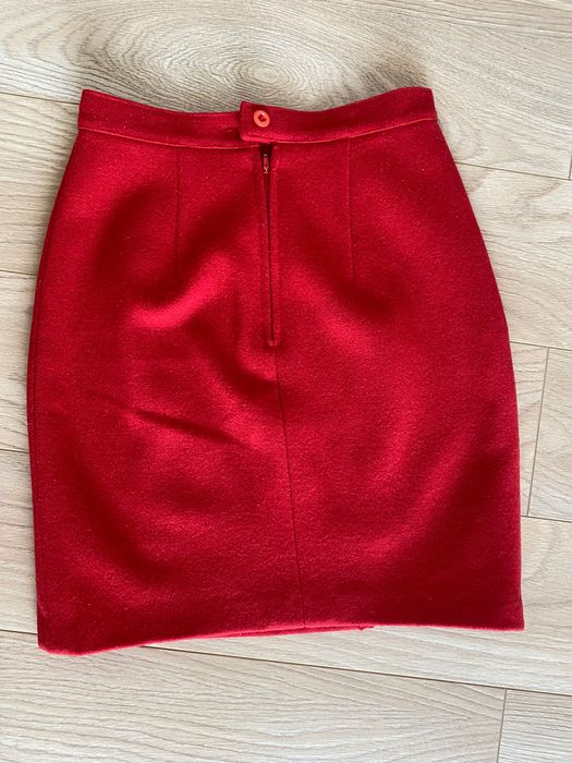 Fusta rosie scurta din stofa de lana