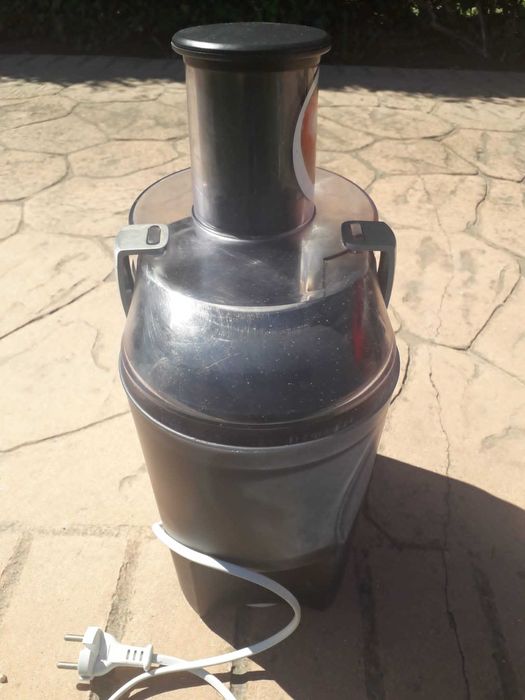 Storcator de legume fructe, Philips, 700W, nou, folosit 3 ori