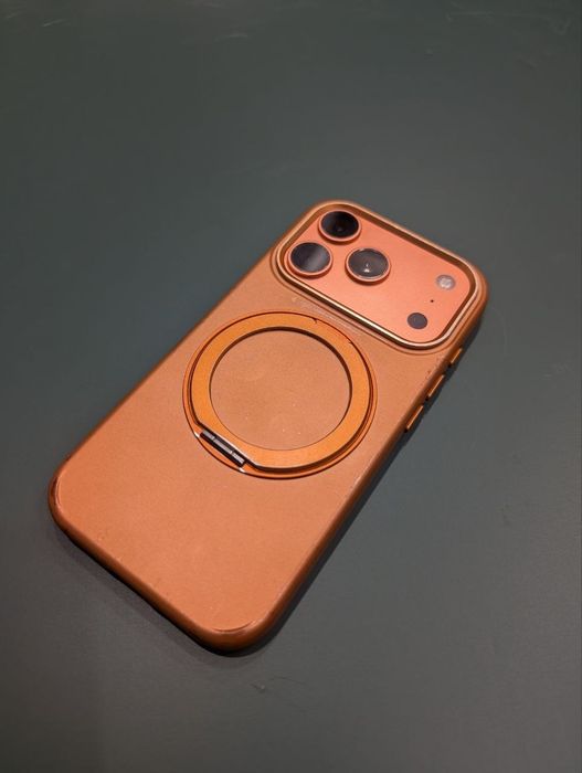 iPhone 17 Pro 256gb идеальное состояние + 2 чехла
256