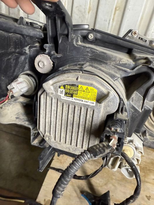 Камри 55 фар сатылады оригинал