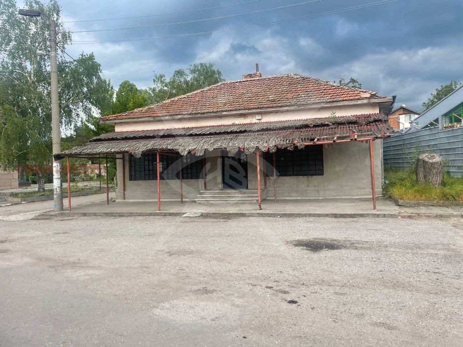 Магазин в село Православен 54239