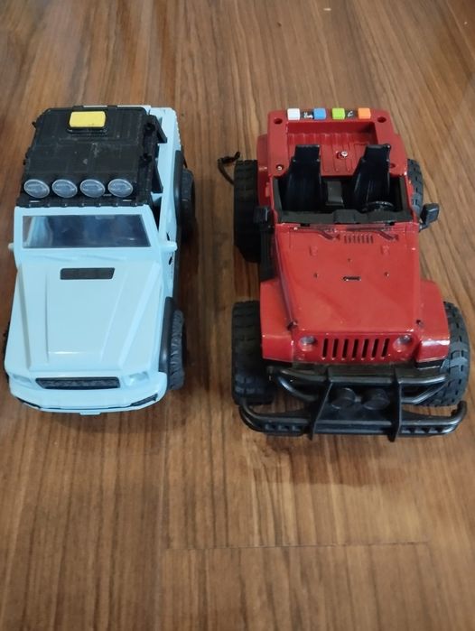 Машинки большие продам