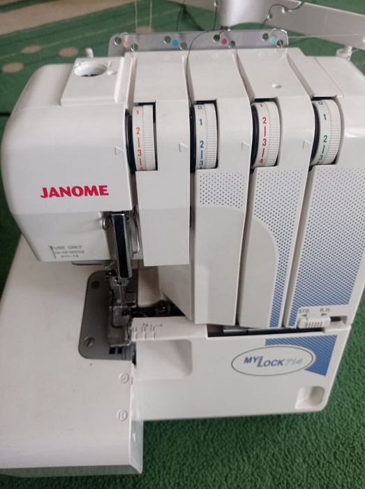Оверлок janome 714