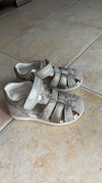 Сандали за момиче 23 номер
