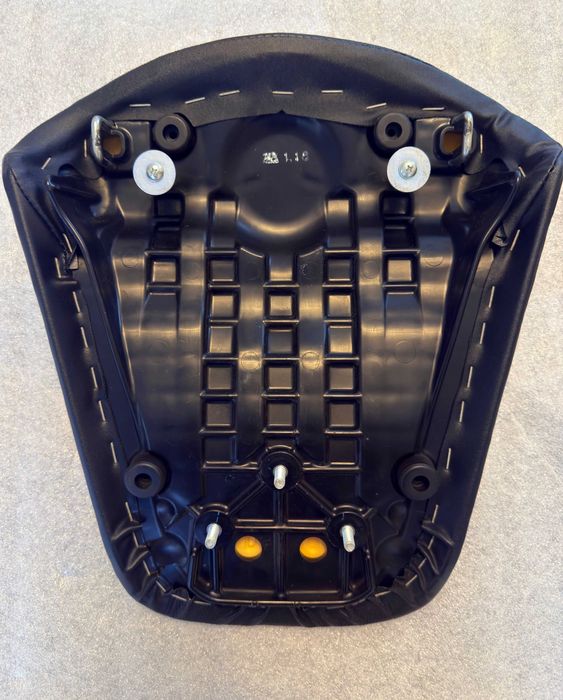 Vând kit sa originală, pilot și pasager pentru Honda NC750X model 2023