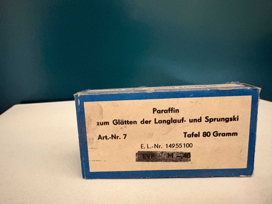 Cutie veche de parafină pentru schiuri albastră VEB Chemie Radebeul