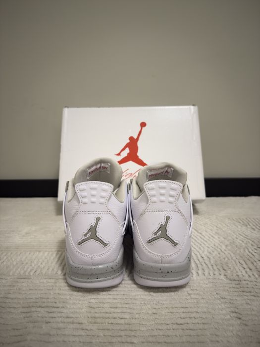 Air Jordan 4 Retro White Oreo