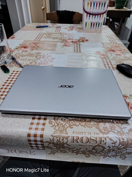 Acer Aspire 3 AMD3020S/8GB/256SSD/FullFH